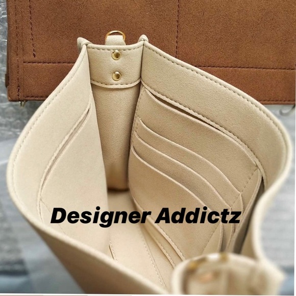 Toiletry 26 Organizer to Crossbody - Picture 3 of 16
